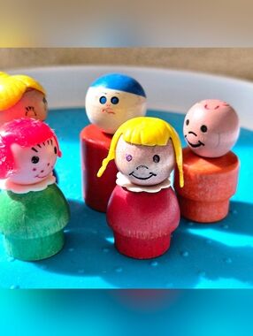 Lot Of 5 VINTAGE Wooden "Little People" Good Cond For Age.